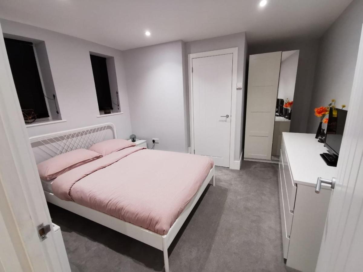 4 Sleeps And Travel Cot- Close To Beach And Restaurants Борнмът Екстериор снимка