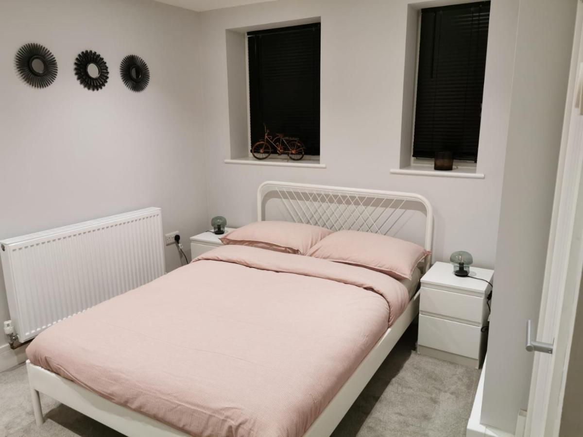 4 Sleeps And Travel Cot- Close To Beach And Restaurants Борнмът Екстериор снимка